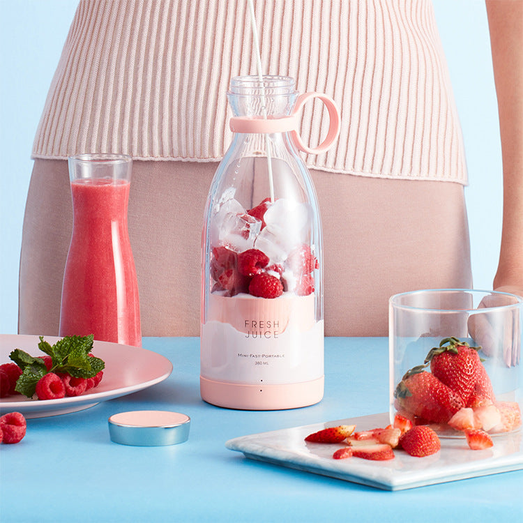 Portable USB Blender – Fresh Juices Anytime, Anywhere